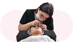 خدمات کاشت مژه